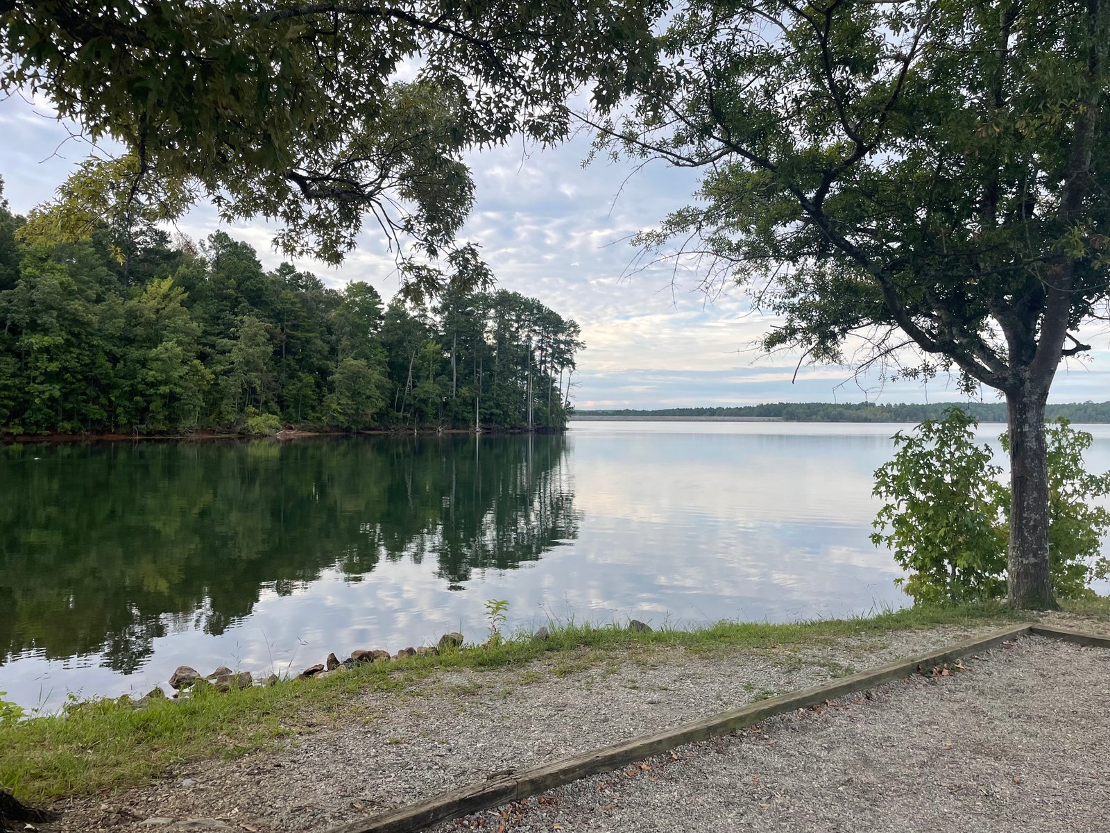 Calm shoreline view of Lake Juliette at Dames Ferry State Park Campground